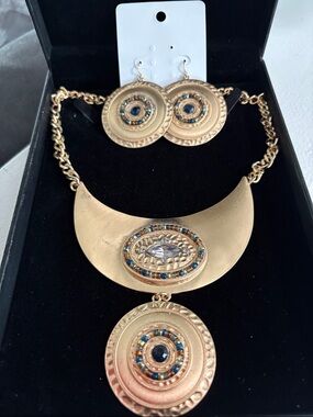 Vintage Gold-Tone Statement Necklace and Earring Set with Blue Accent